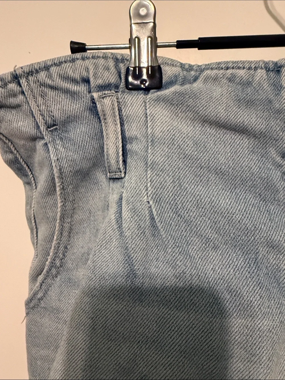 American Eagle Mom Short High-Waist Light Blue Denim Button-Front Women's Shorts